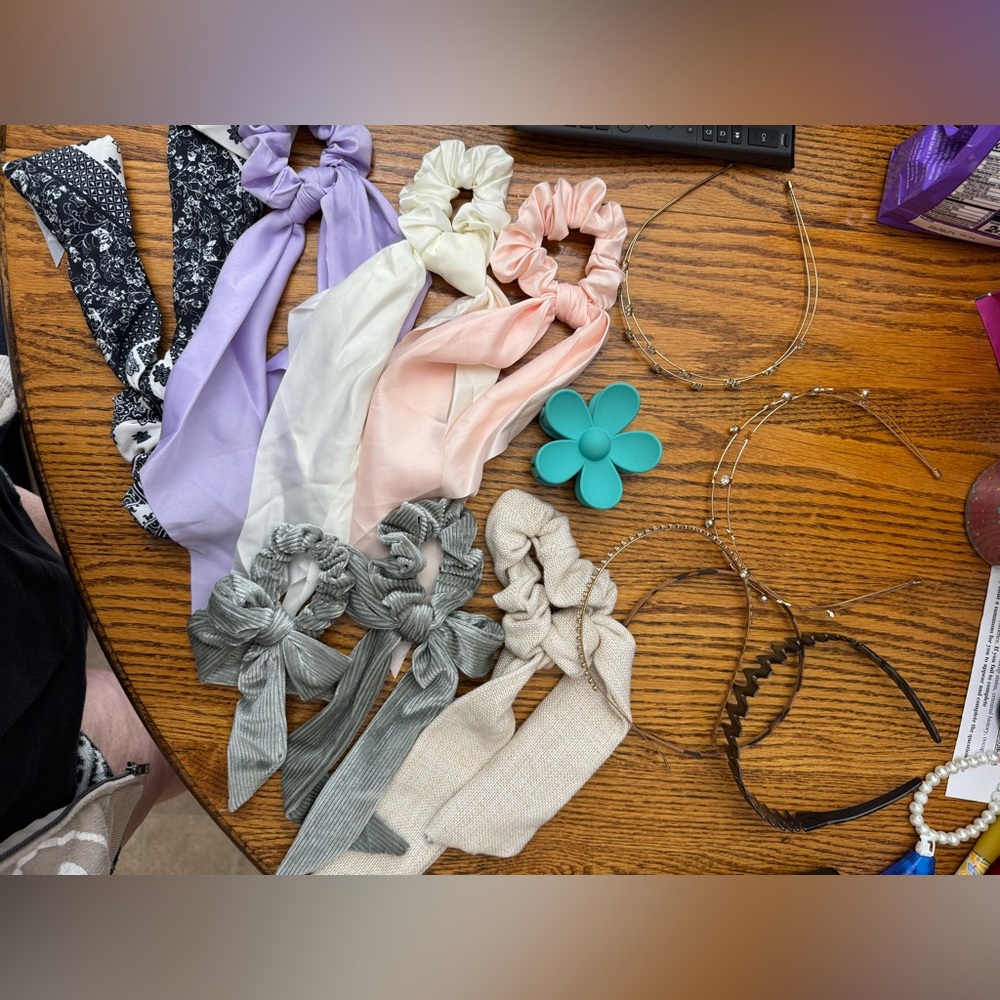 Elegant Women's Hair Accessories Set - Pastel and Neutral Tones